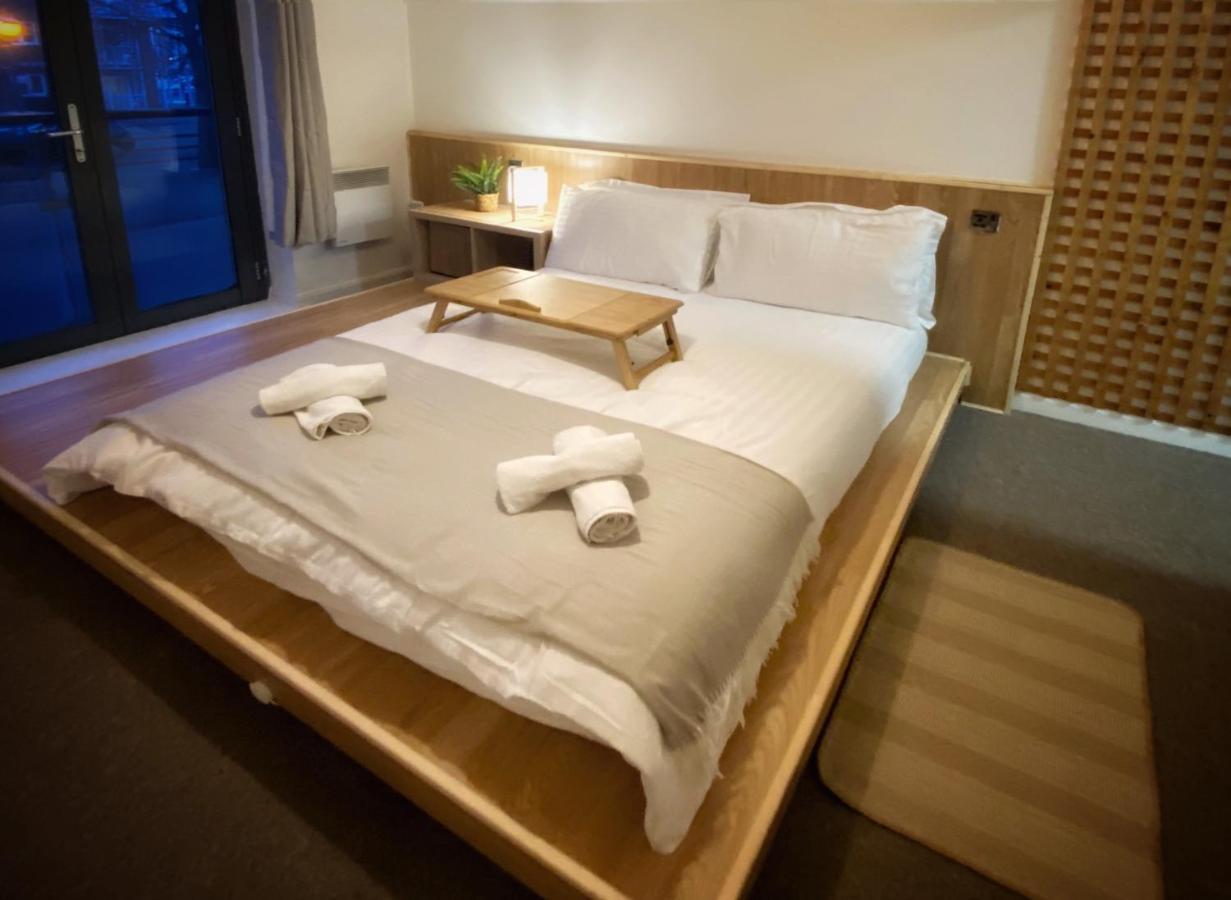 Japanese Style Muji Two-Bedroom Apt สวอนซี ภายนอก รูปภาพ
